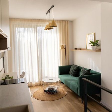 Studio 8 I One Bedroom Apartment I Airport I Therme Отопени Екстериор снимка