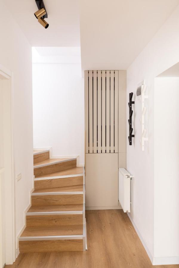 Studio 8 I One Bedroom Apartment I Airport I Therme Отопени Екстериор снимка
