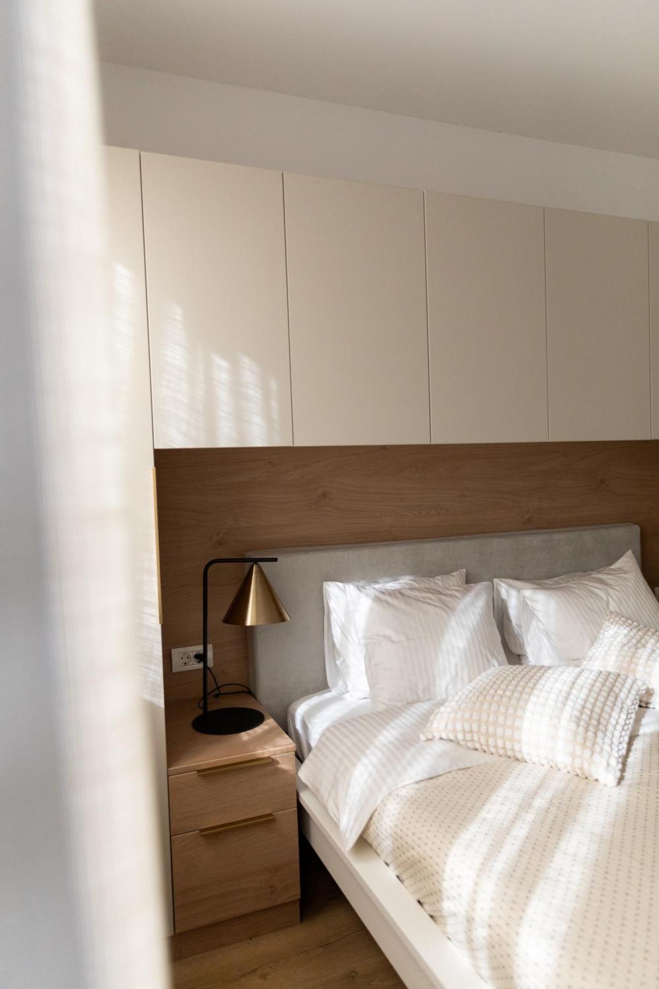 Studio 8 I One Bedroom Apartment I Airport I Therme Отопени Екстериор снимка